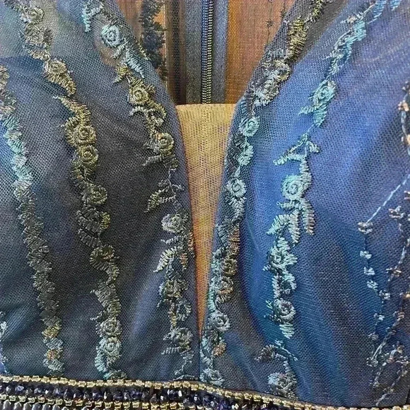 New Mac Duggal Midnight Navy Blue Embroidered A Line Gown Size 14 - Picture 16 of 16